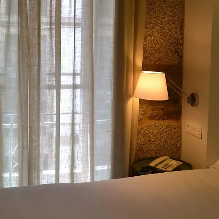 Denike Grupo Atalaia Guest house