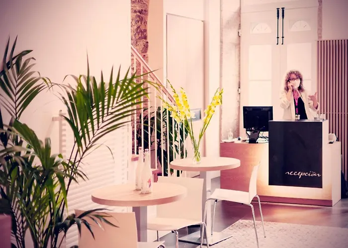 Denike Grupo Atalaia Konukevi 2*