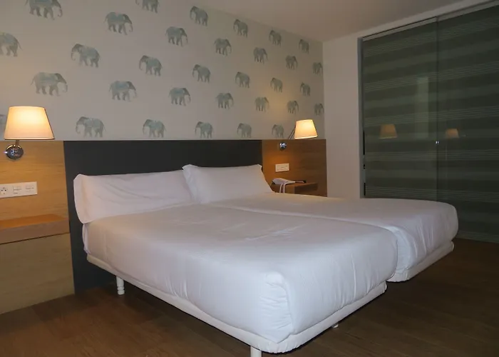 Denike Grupo Atalaia Konukevi 2*